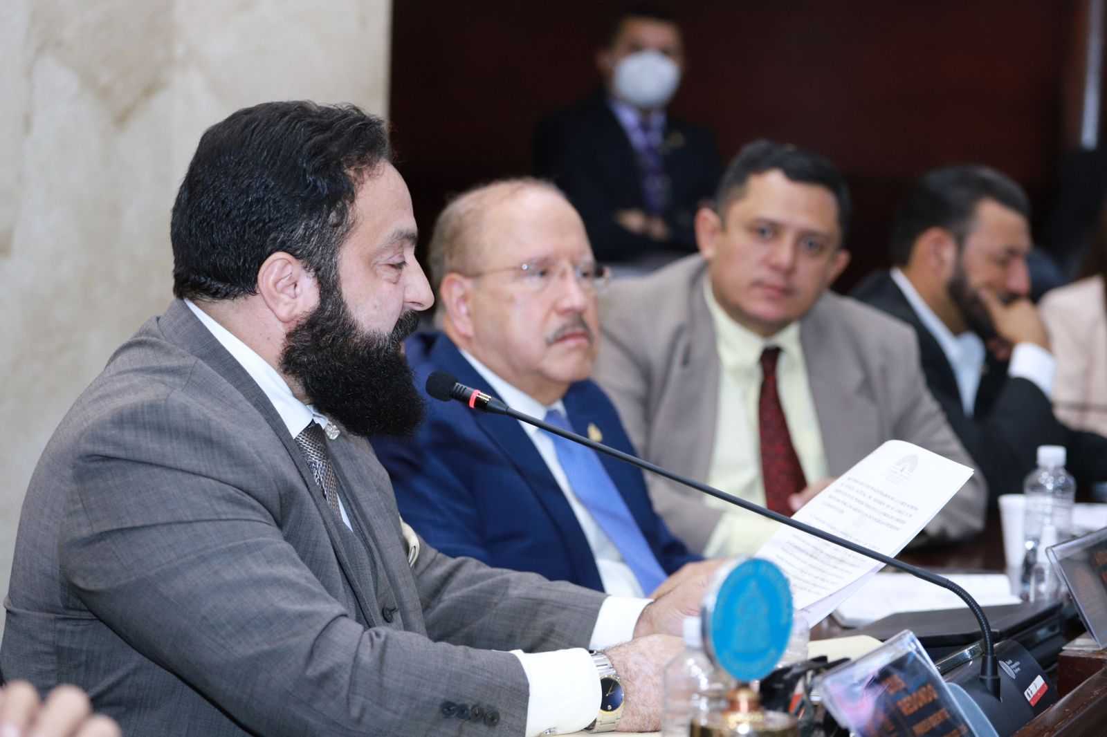 ¡No vamos a permitir el rompimiento del orden Constitucional!